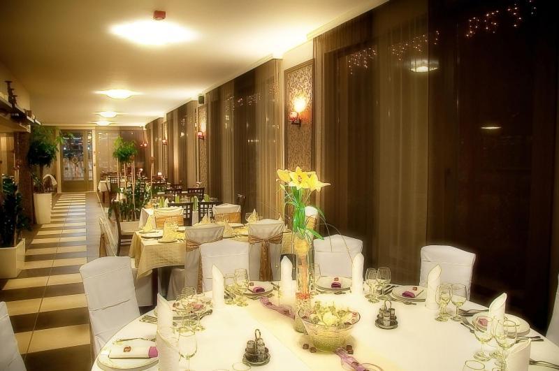 Piknik Wellness Hotel Siofok Exterior photo