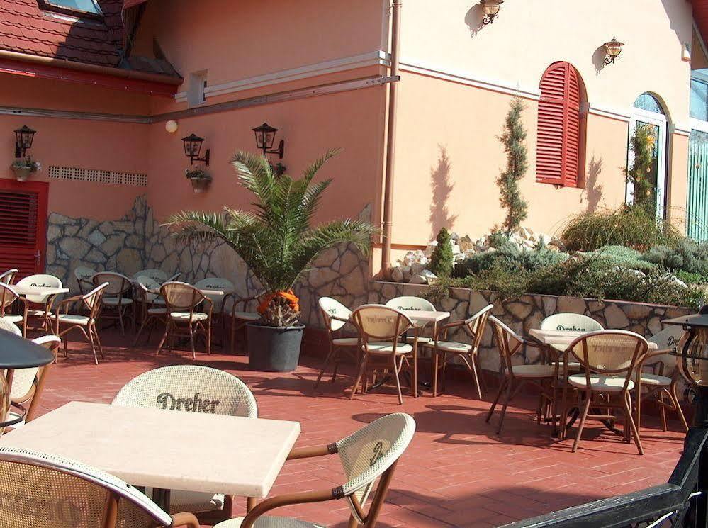 Piknik Wellness Hotel Siofok Exterior photo